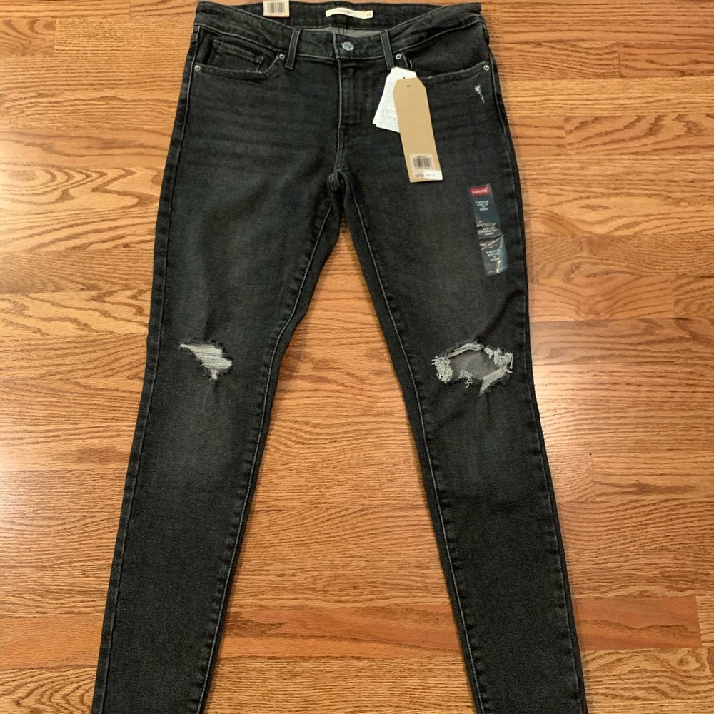 Levi’s Distressed Skinny Jeans